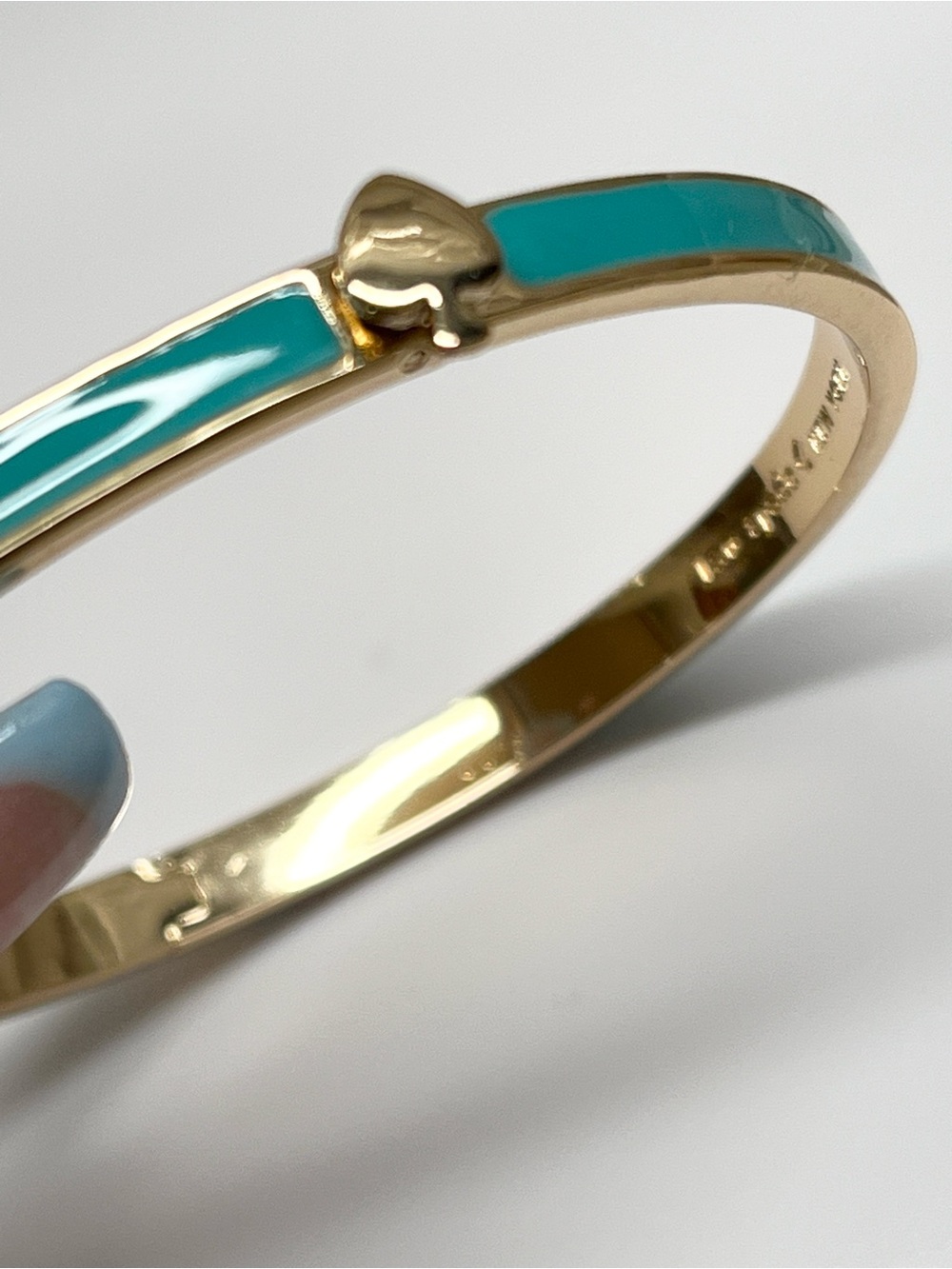 Kate Spade Hinged Enamel Goldtone Bangle - Your Choice of Pink or Turquoise EUC - Picture 7 of 8